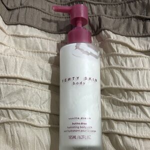 Fenty Skin Vanilla Dream Body Lotion - Pink and White
